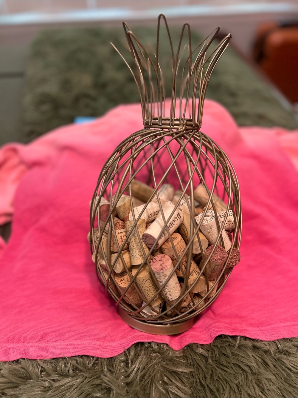 Decorative Metal Pineapple Bottle Opener & Cork Holder - Gold